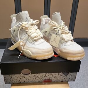 Off-White x Wmns Air Jordan 4 Retro SP 'Sail'